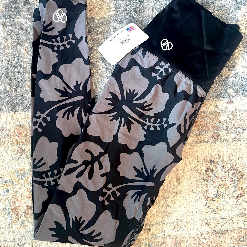 Mahiku Leggings 
Aloha Grey
New with Tags